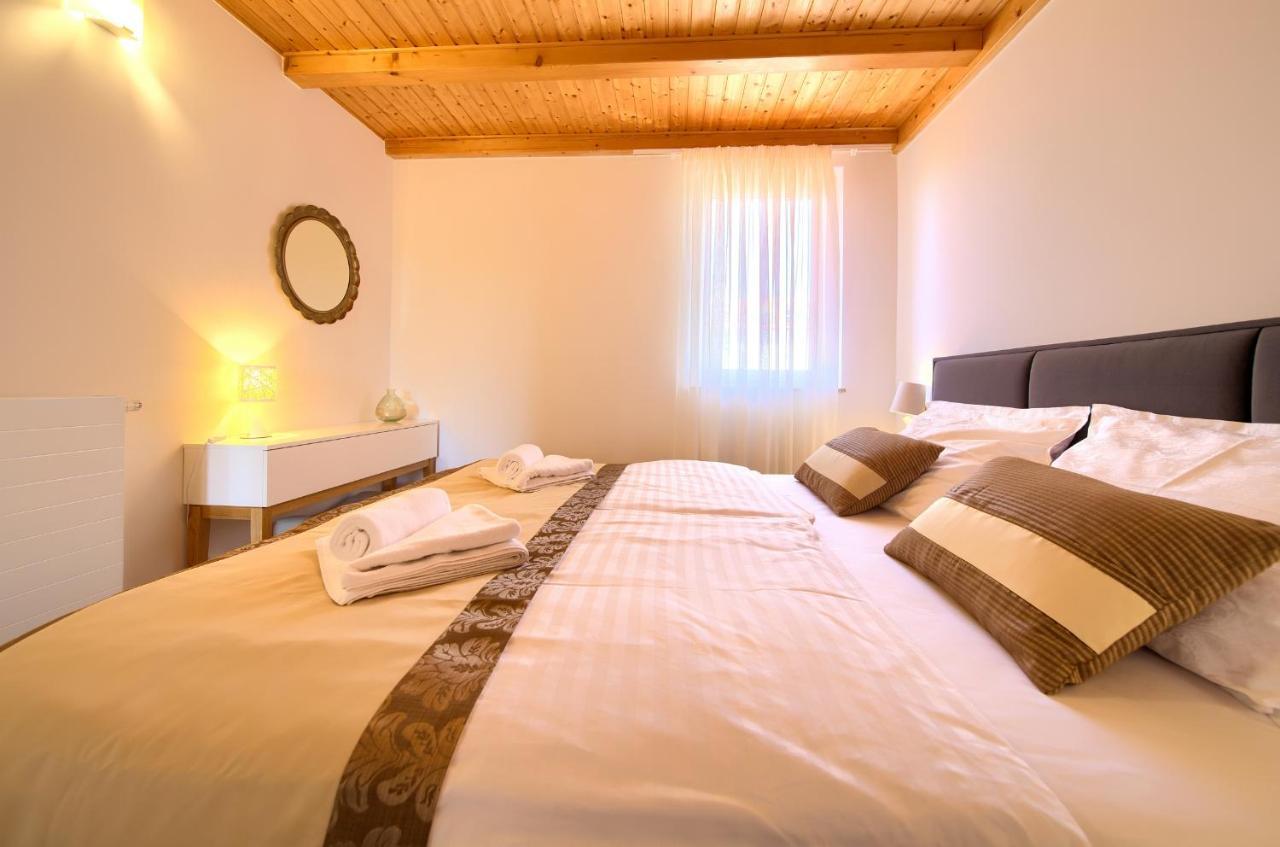 Apartments Adria Danka Krk Town Dış mekan fotoğraf