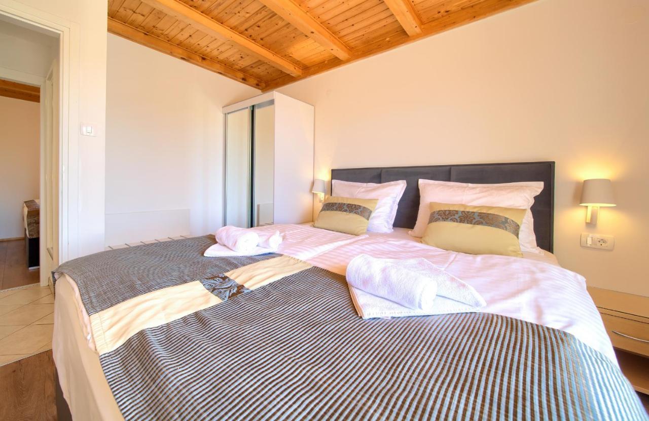 Apartments Adria Danka Krk Town Dış mekan fotoğraf