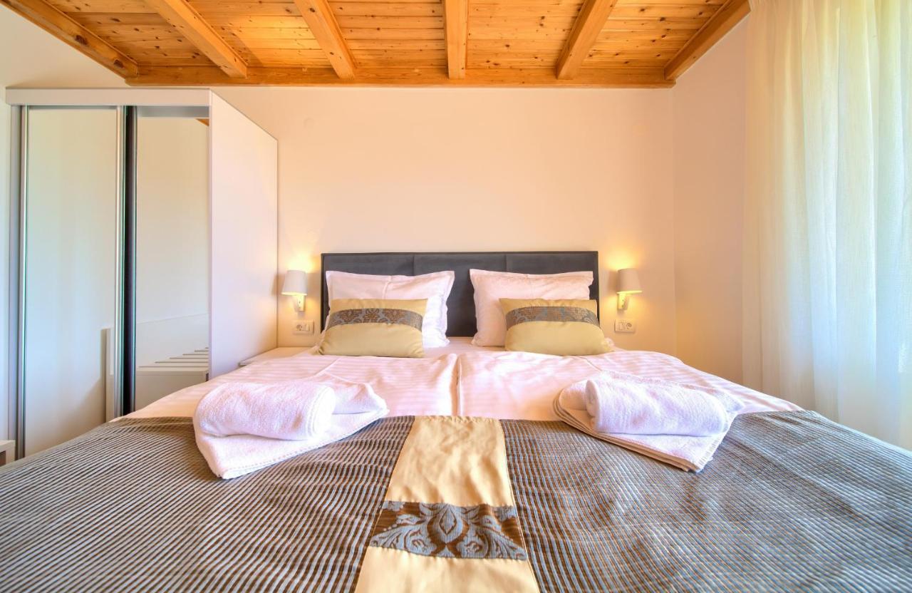 Apartments Adria Danka Krk Town Dış mekan fotoğraf